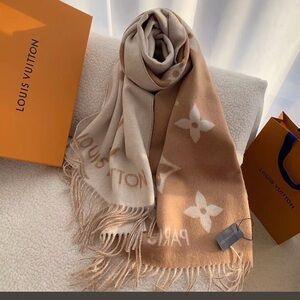 LOUIS VUITTON Reykjavik M76067 Cashmere Sable Scarf